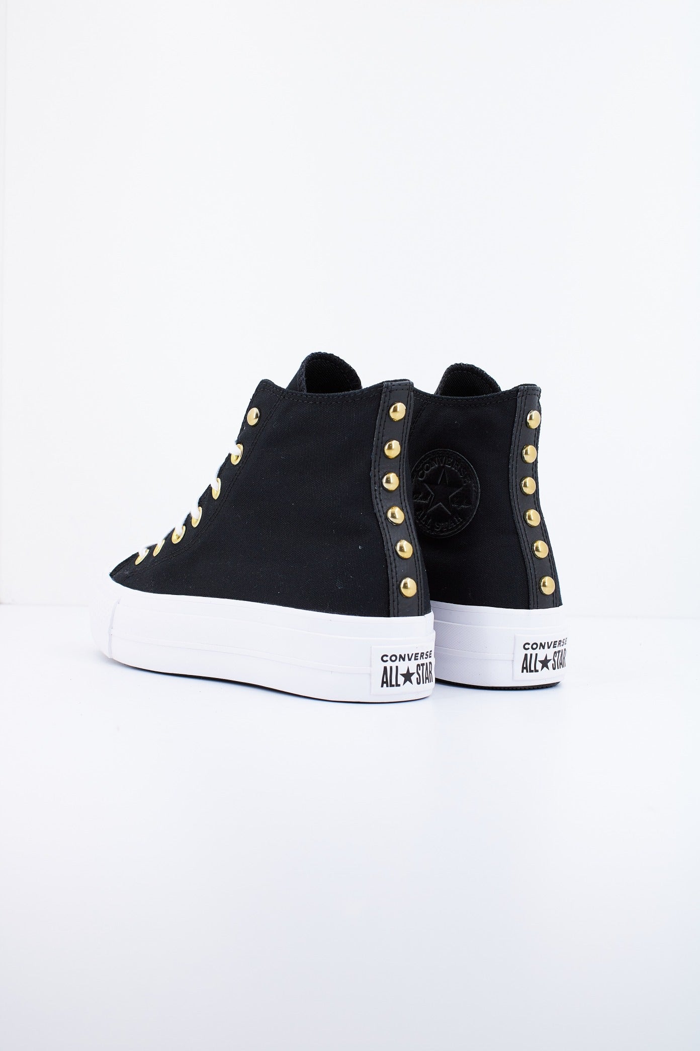 CONVERSE CHUCK TAYLOR ALL STAR LIFT PLATFORM STAR STUDDED en color NEGRO (3)