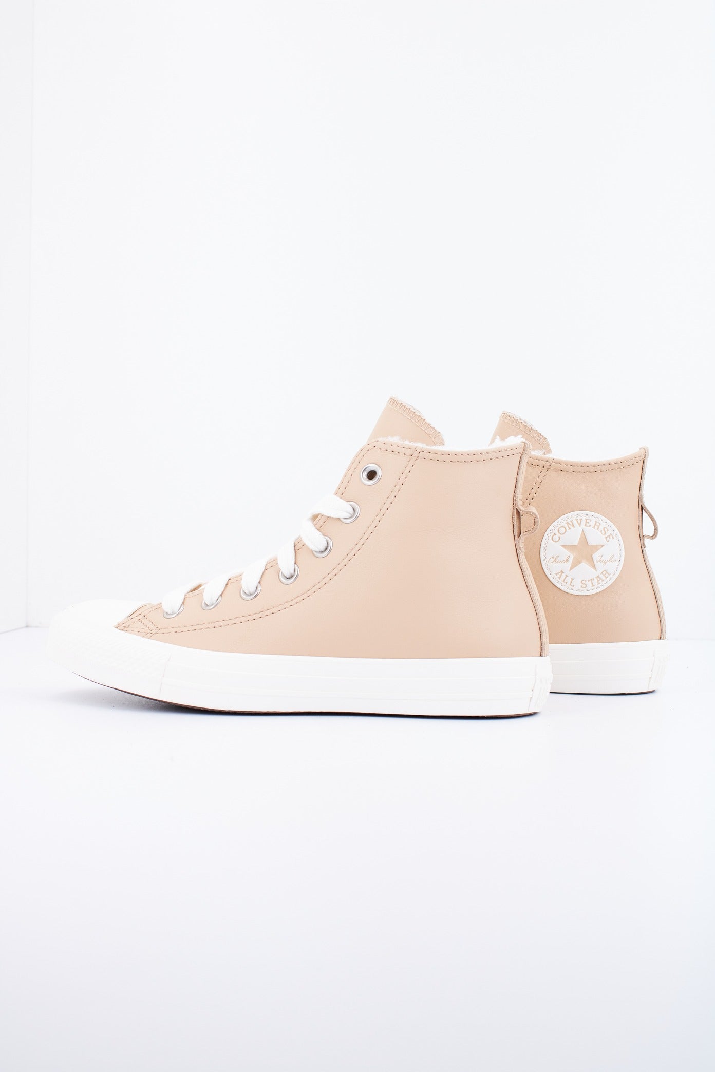 CONVERSE CHUCK TAYLOR ALL STAR HI en color MARRON CLARO (1)
