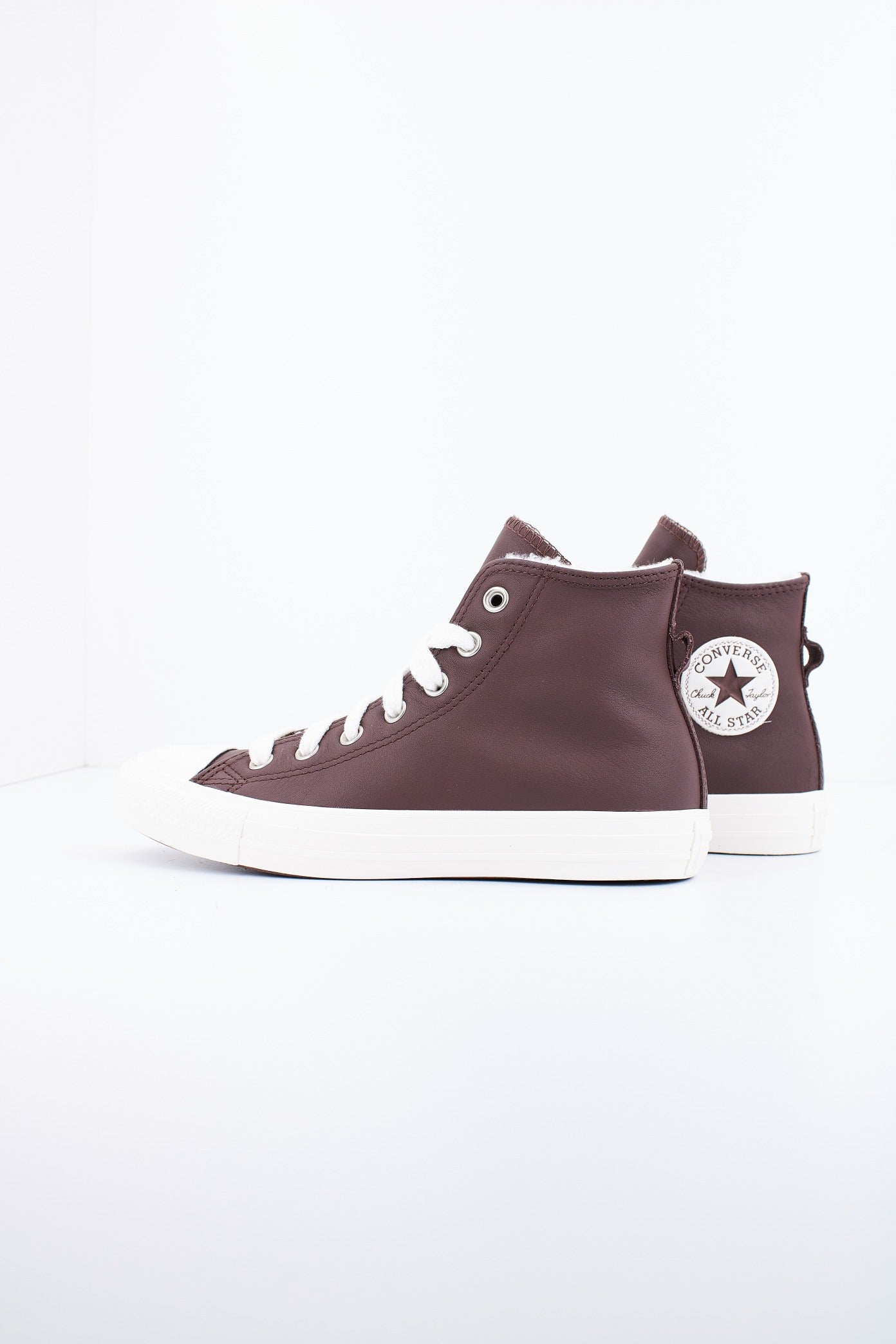 CONVERSE CHUCK TAYLOR ALL STAR HI en color MARRON (1)
