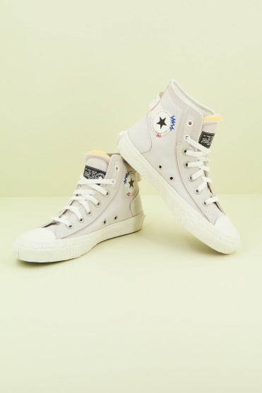 CONVERSE CHUCK TAYLOR ALL STAR en color GRIS (1)