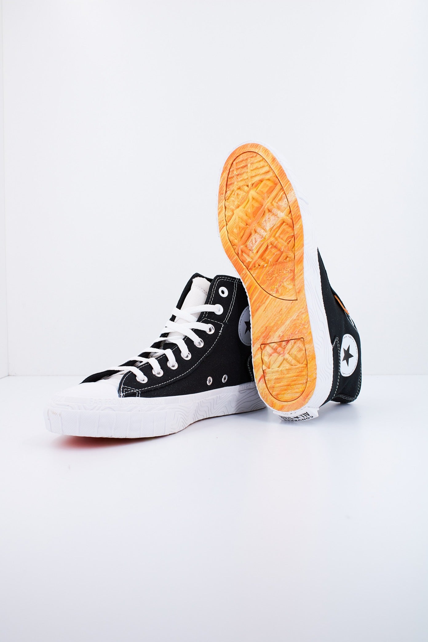 CONVERSE CHUCK TAYLOR ALT STAR CANVAS en color NEGRO (4)