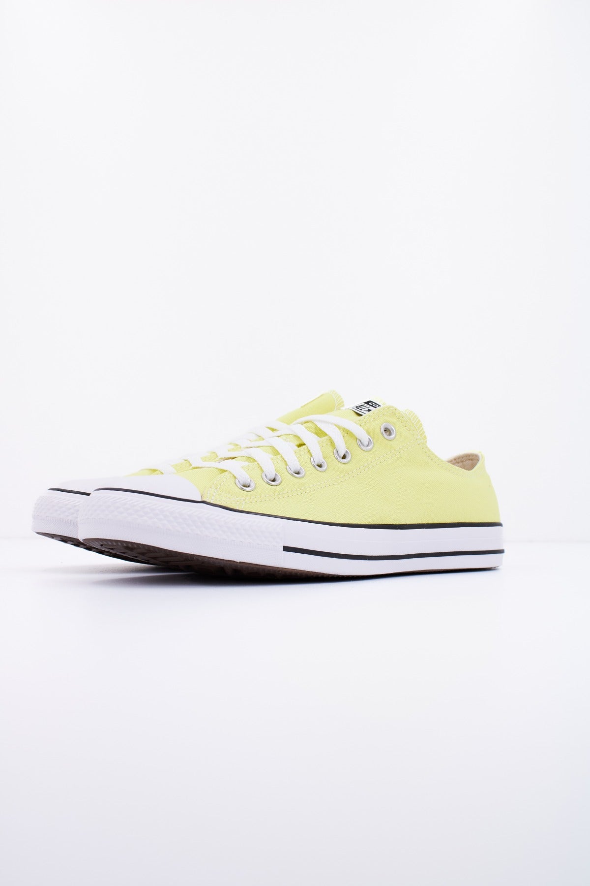 CONVERSE CHUCK TAYLOR ALL STAR OX en color AMARILLO (2)