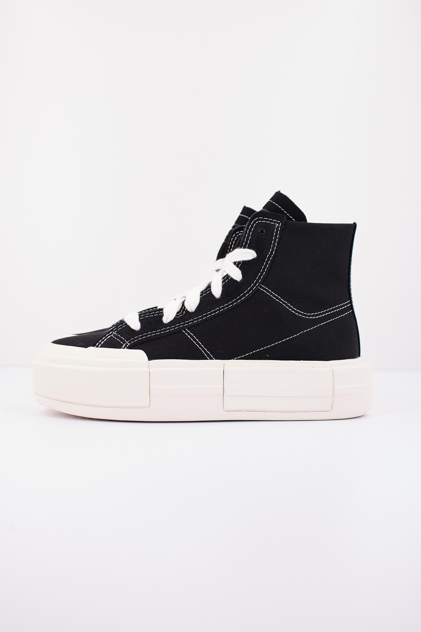 CONVERSE CHUCK TAYLOR ALL STAR CRUISE HI en color NEGRO (1)