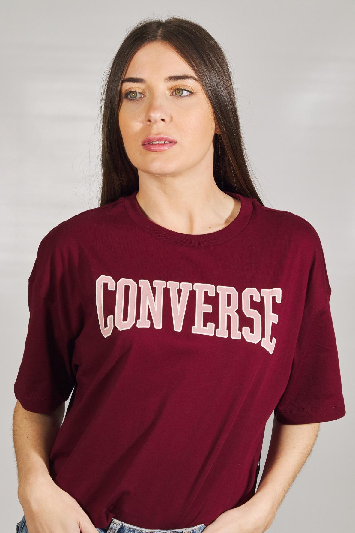 CONVERSE BOXY TEE en color BURDEOS (4)