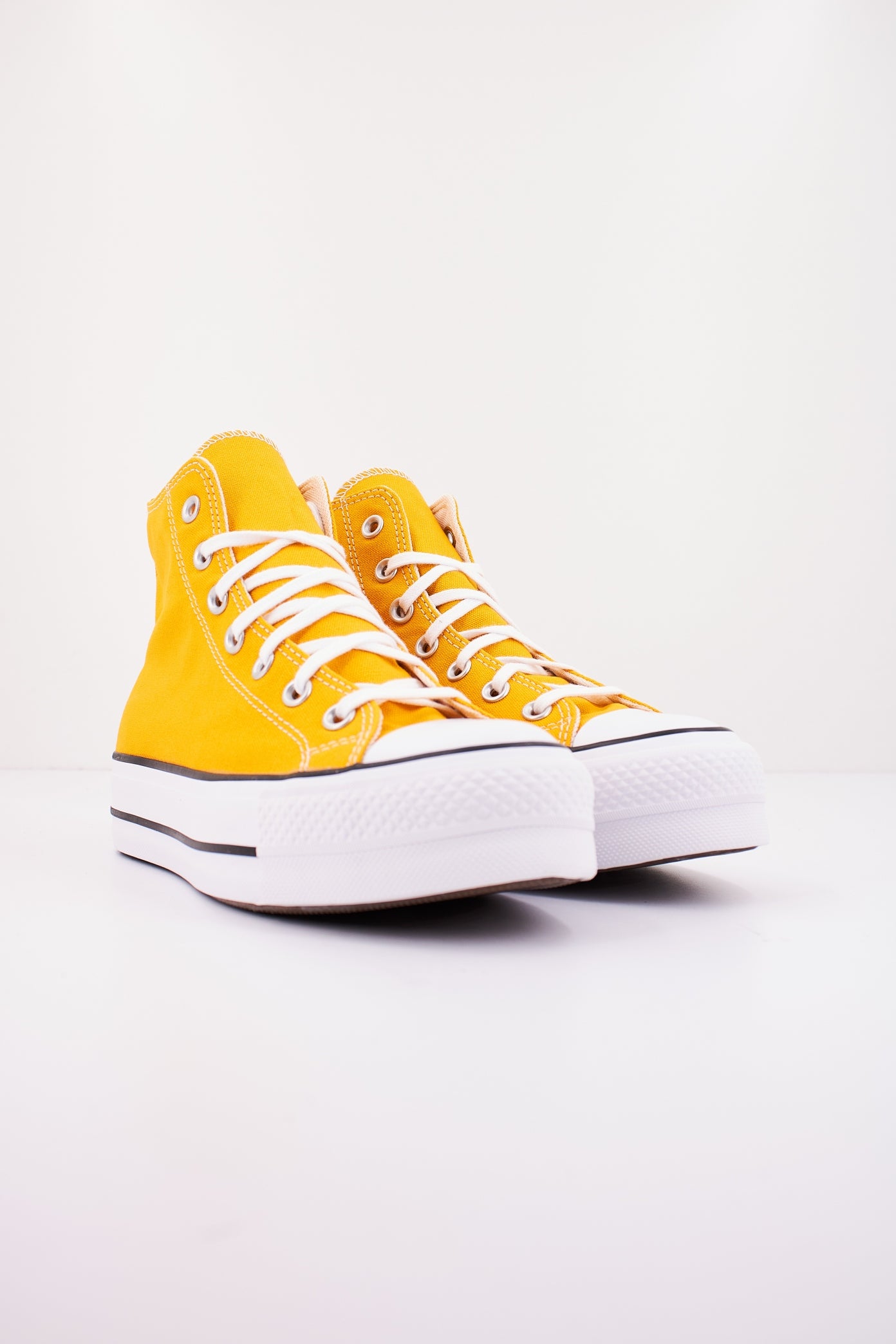 CONVERSE CHUCK TAYLOR ALL STAR LIFT HI en color AMARILLO (2)