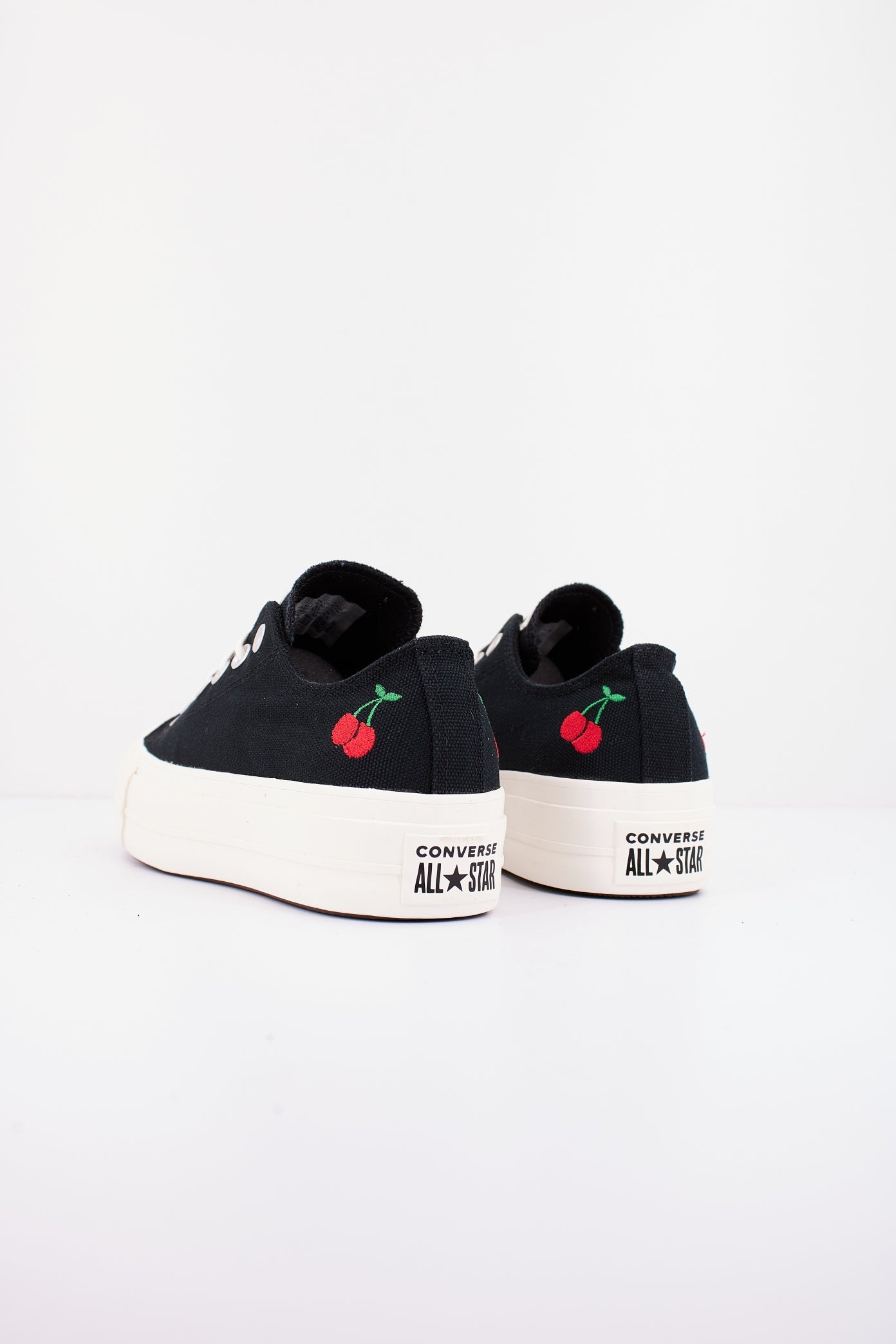 CONVERSE CHUCK TAYLOR ALL STAR LIFT PLATFORM CHERRIES en color NEGRO (3)