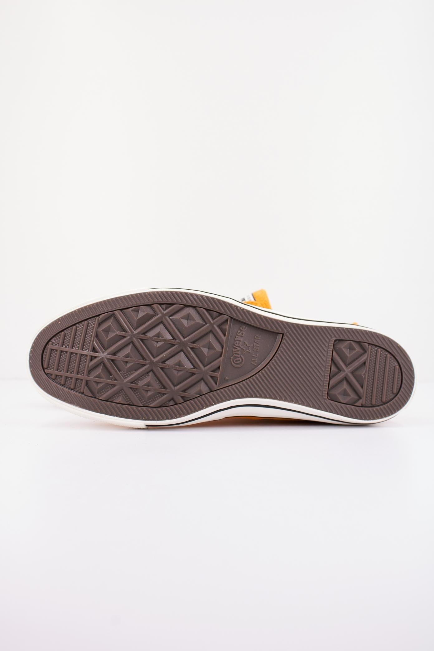 CONVERSE CHUCK TAYLOR ALL STAR OX en color AMARILLO (4)