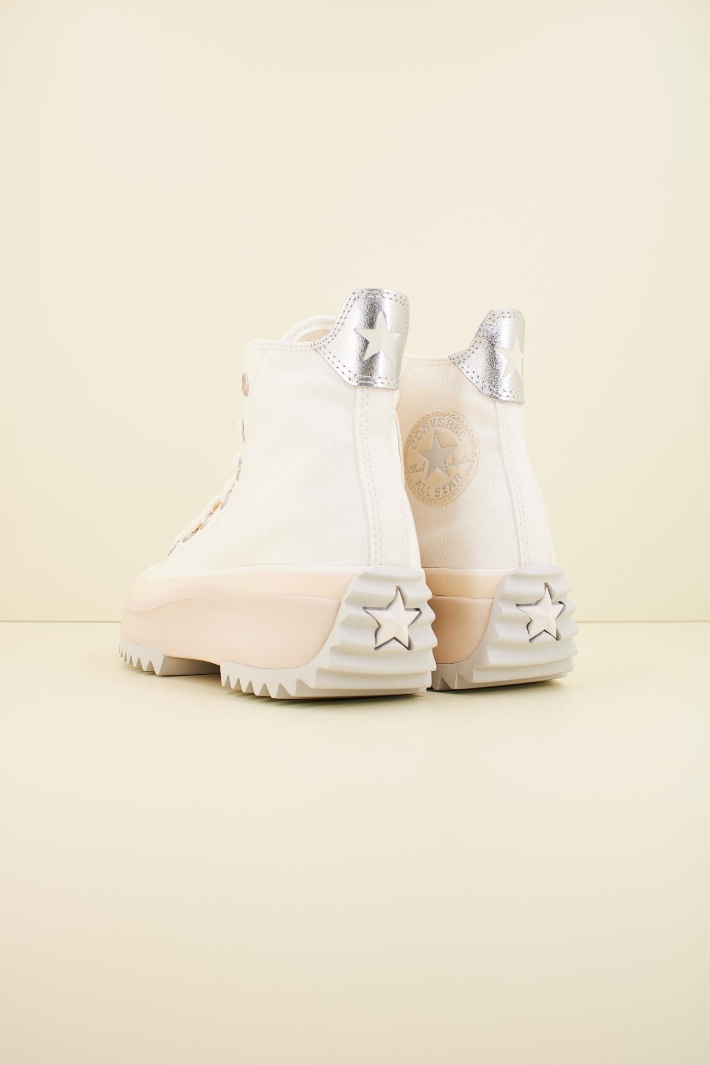 CONVERSE RUN STAR HIKE PLATFORM METALLIC en color BLANCO (3)