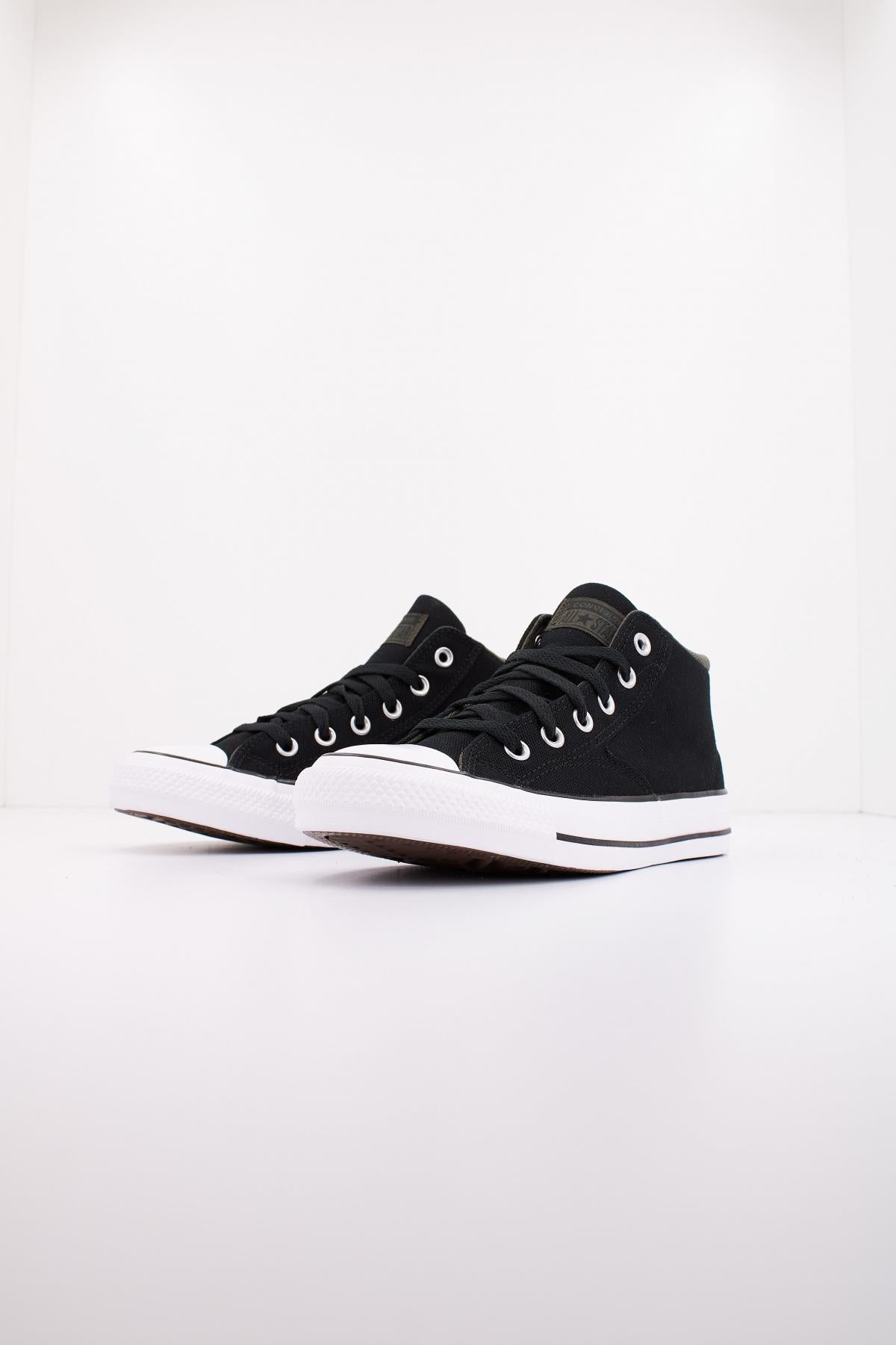 CONVERSE CHUCK TAYLOR ALL STAR MALDEN STREET en color NEGRO (2)