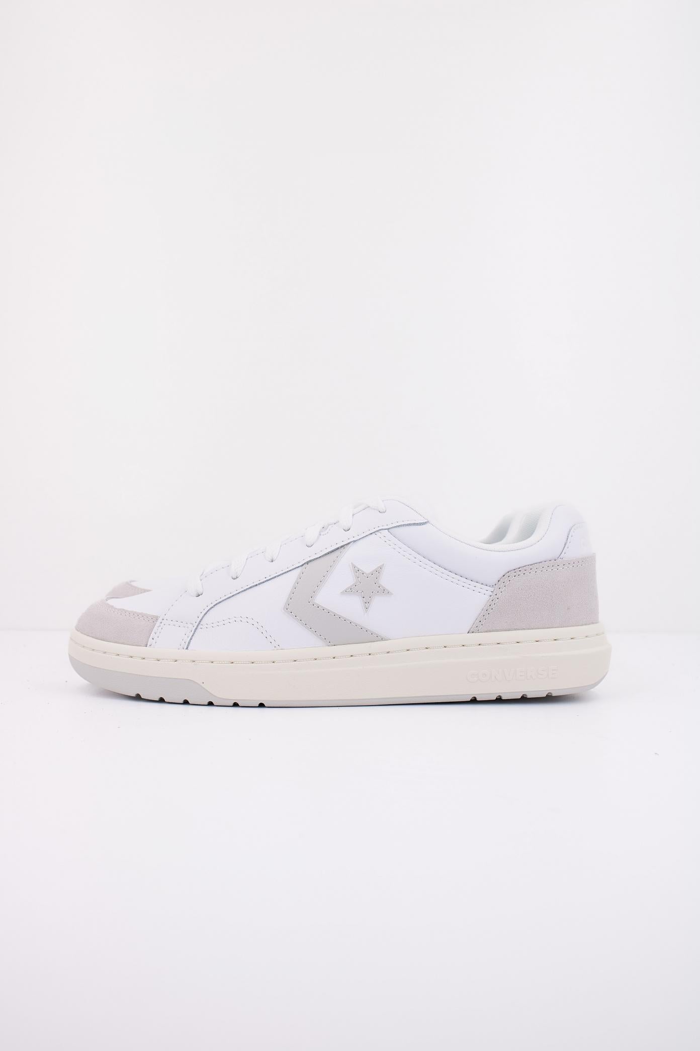 CONVERSE PRO BLAZE CLASSIC en color BLANCO (1)