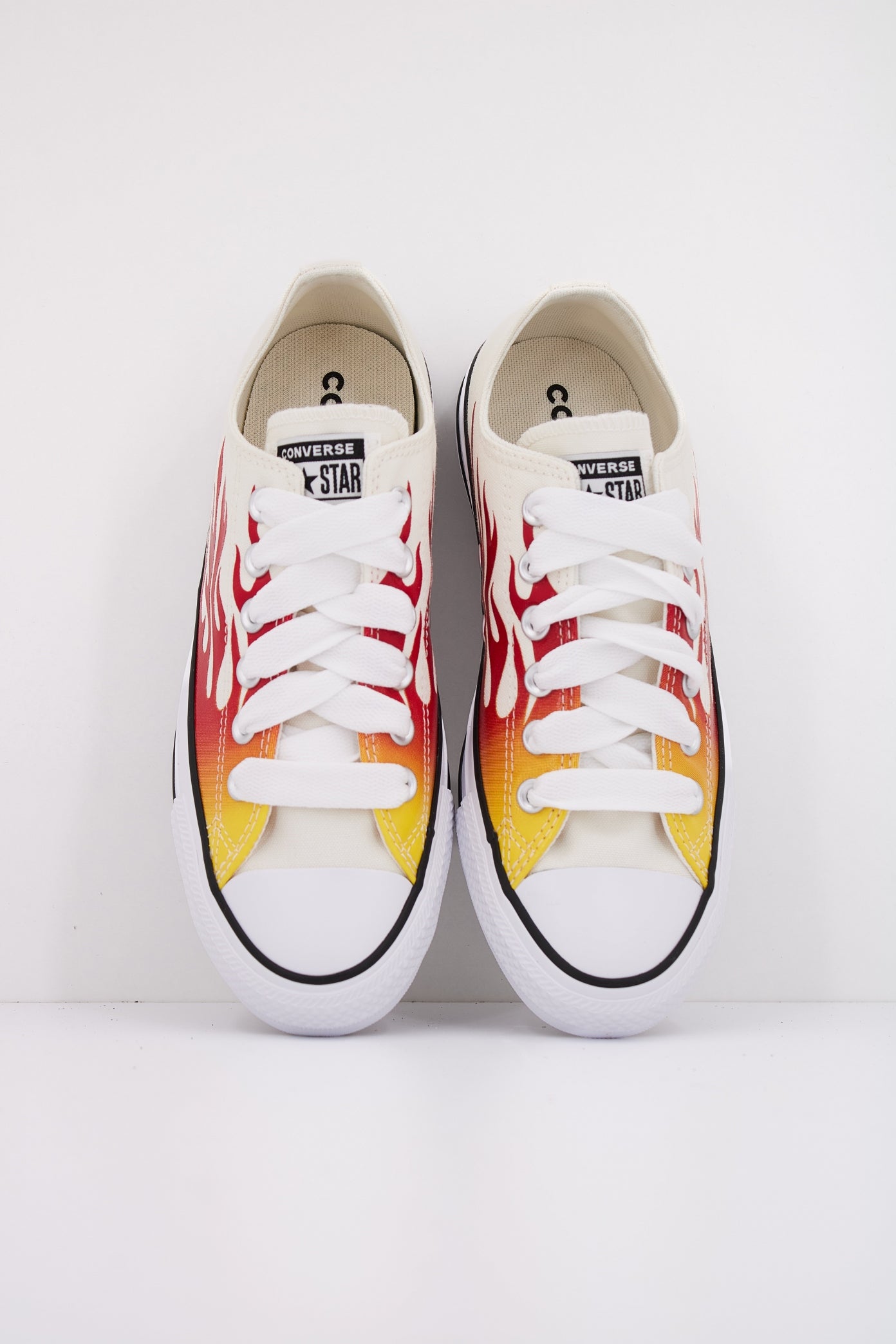 CONVERSE CHUCK TAYLOR ALL STAR FAMES en color BLANCO (3)