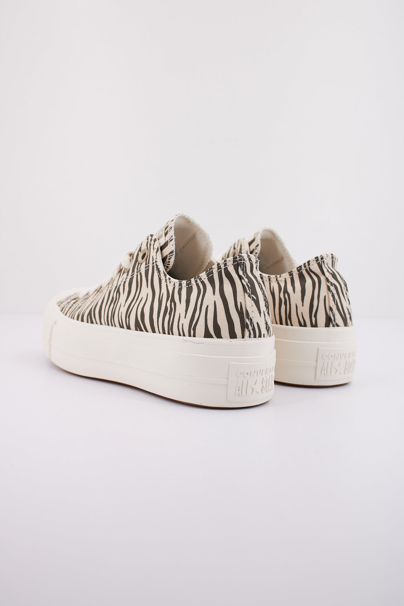 CONVERSE CHUCK TAYLOR ALL STAR LIFT OX en color ANIMAL PRINT (4)
