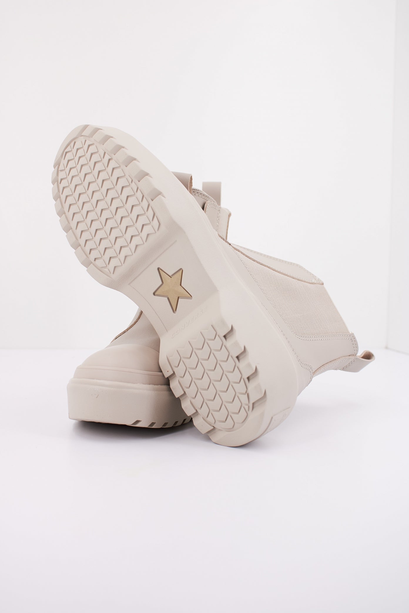 CONVERSE CHUCK TAYLOR ALL STAR LUGGED HI en color BEIS (5)