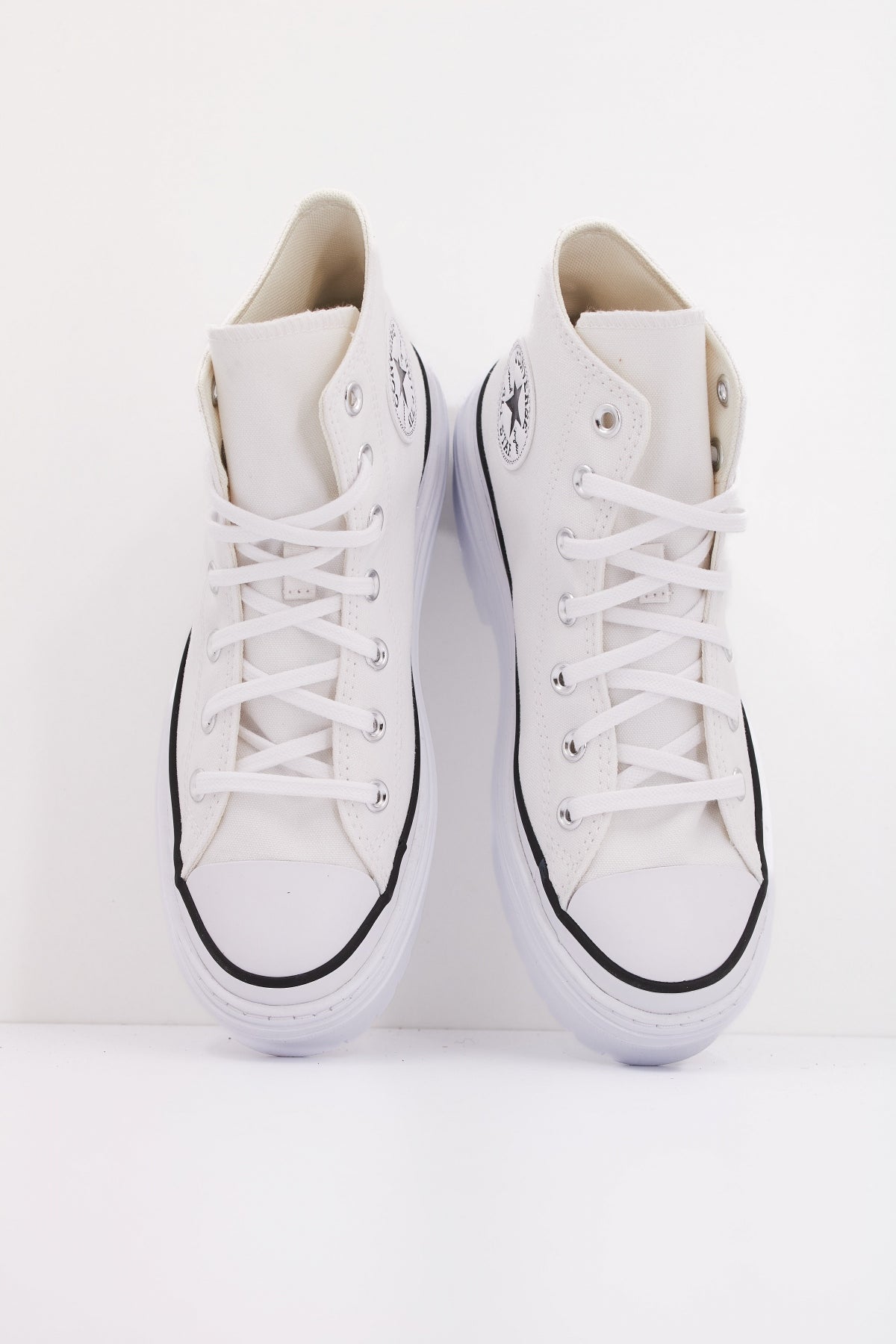 CONVERSE CHUCK TAYLOR ALL STAR LUGGE en color BLANCO (3)