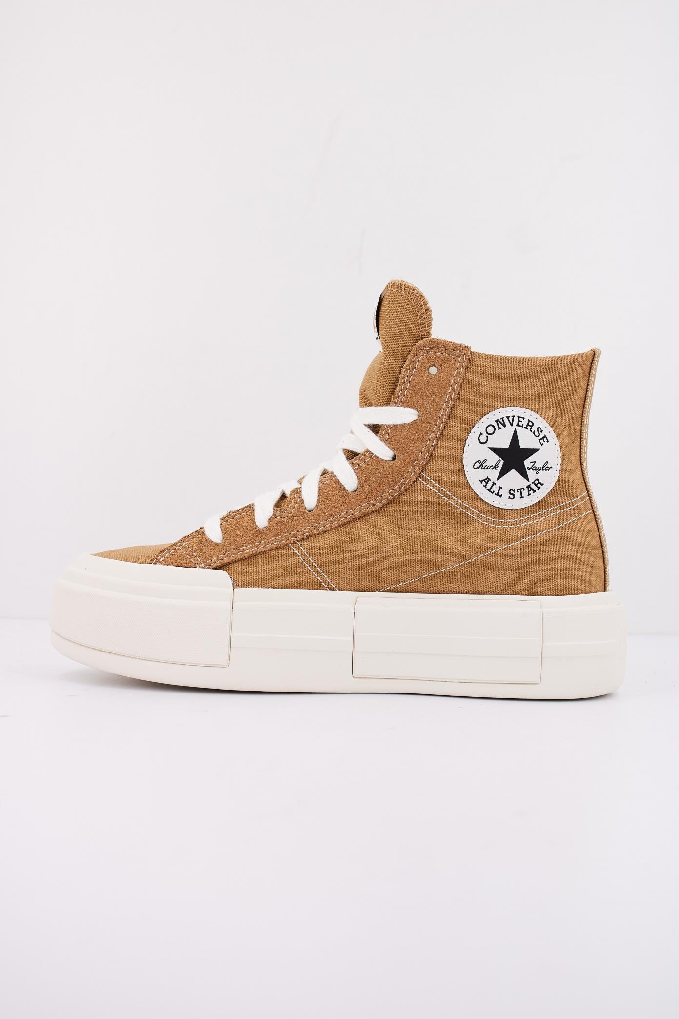 CONVERSE CONVERSE CRUISE SUEDE en color MARRON CLARO (1)
