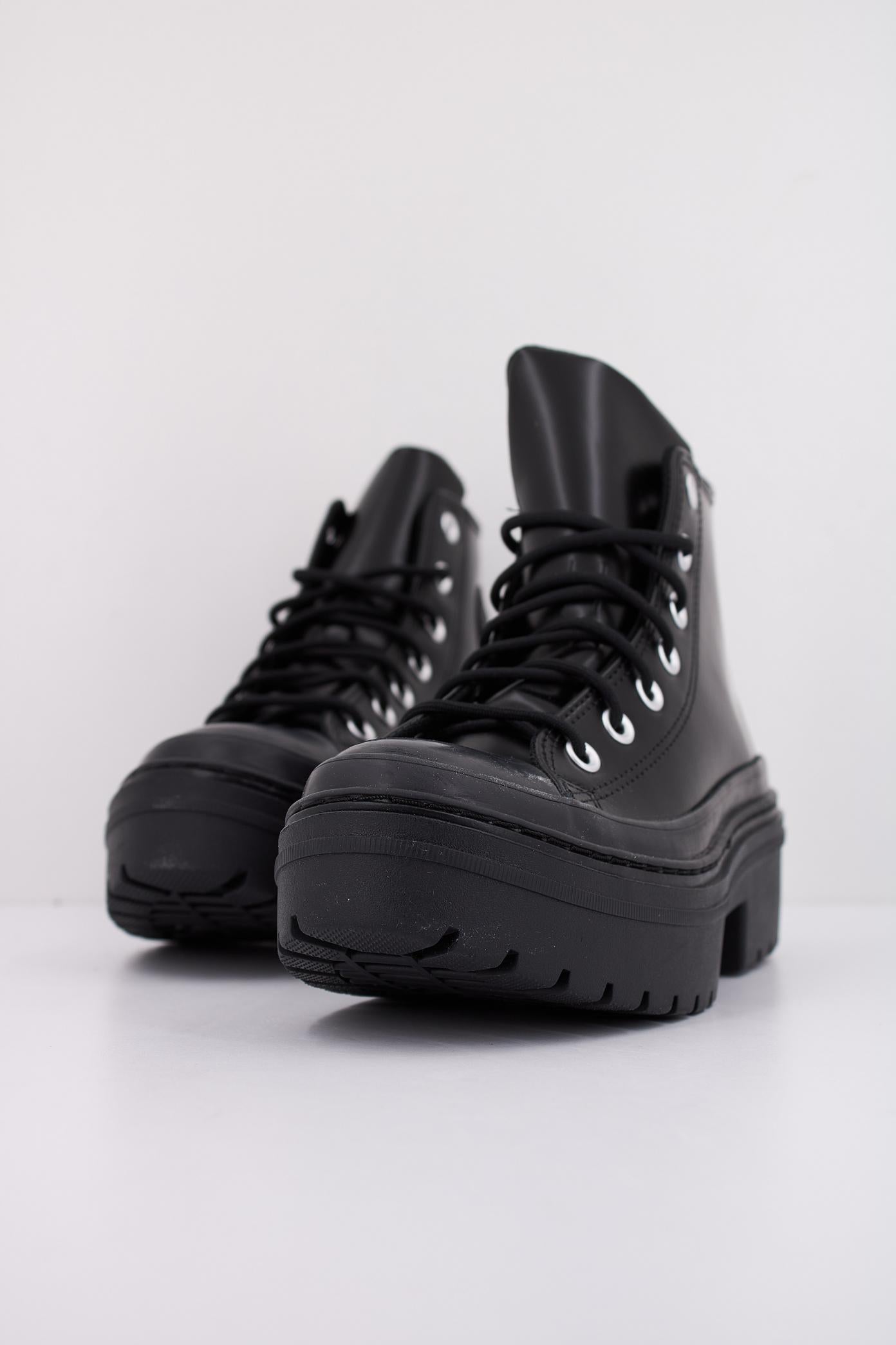 CONVERSE CHUCK TAYLOR ALL STAR LUGGED HEEL LEATHER PLATFORM en color NEGRO (2)