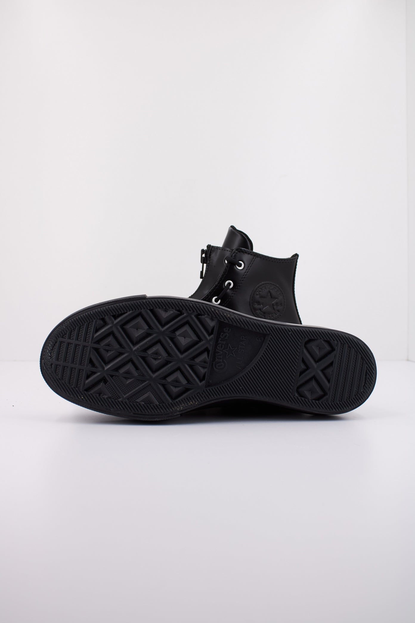 CONVERSE CHUCK TAYLOR ALL STAR LIFT HI en color NEGRO (5)