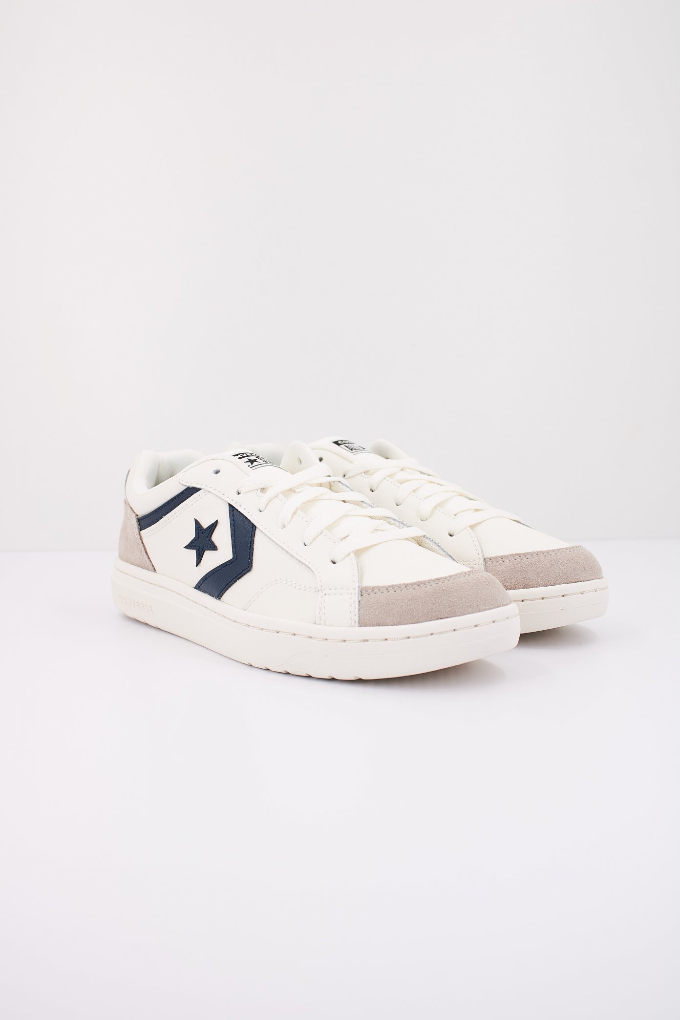 CONVERSE PRO BLAZE CLASSIC LEATHER&SUEDE en color BLANCO (2)