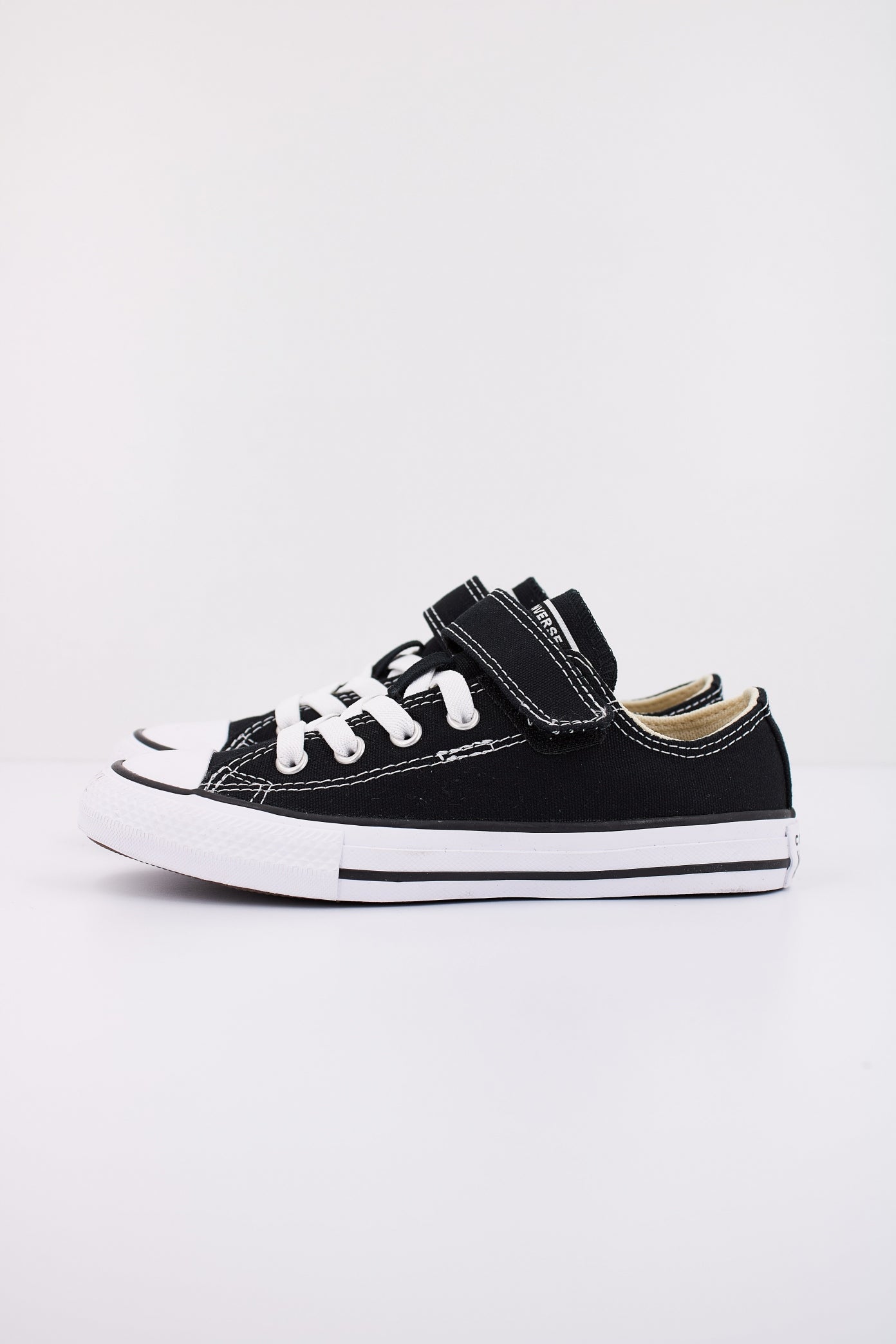 CONVERSE CHUCK TAYLOR ALL STAR MALDEN STREET en color NEGRO (1)