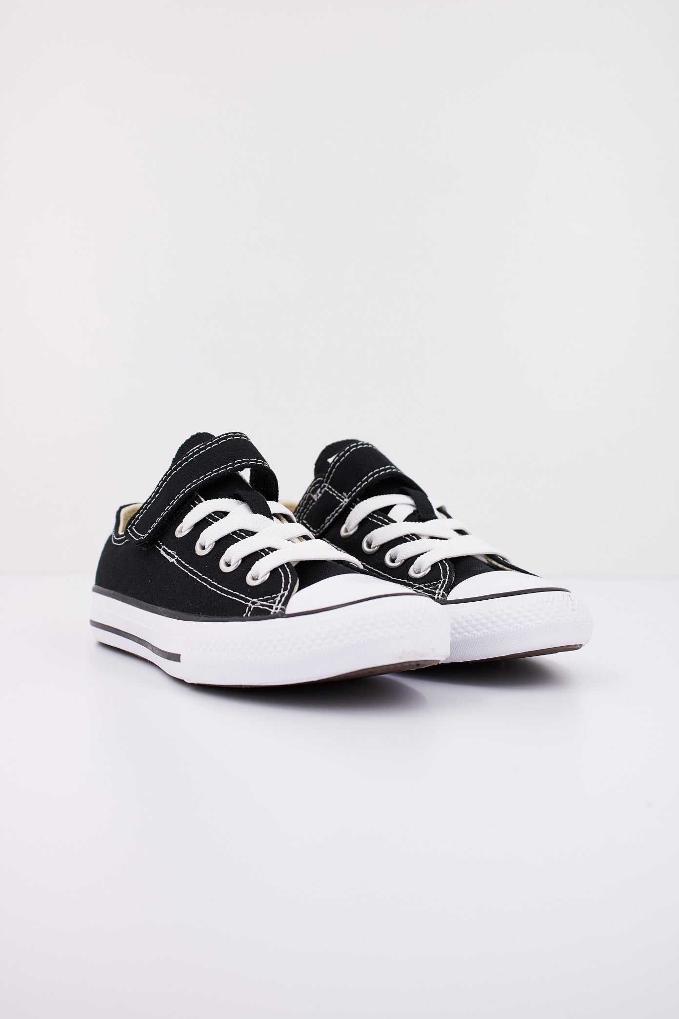 CONVERSE CHUCK TAYLOR ALL STAR MALDEN STREET en color NEGRO (2)