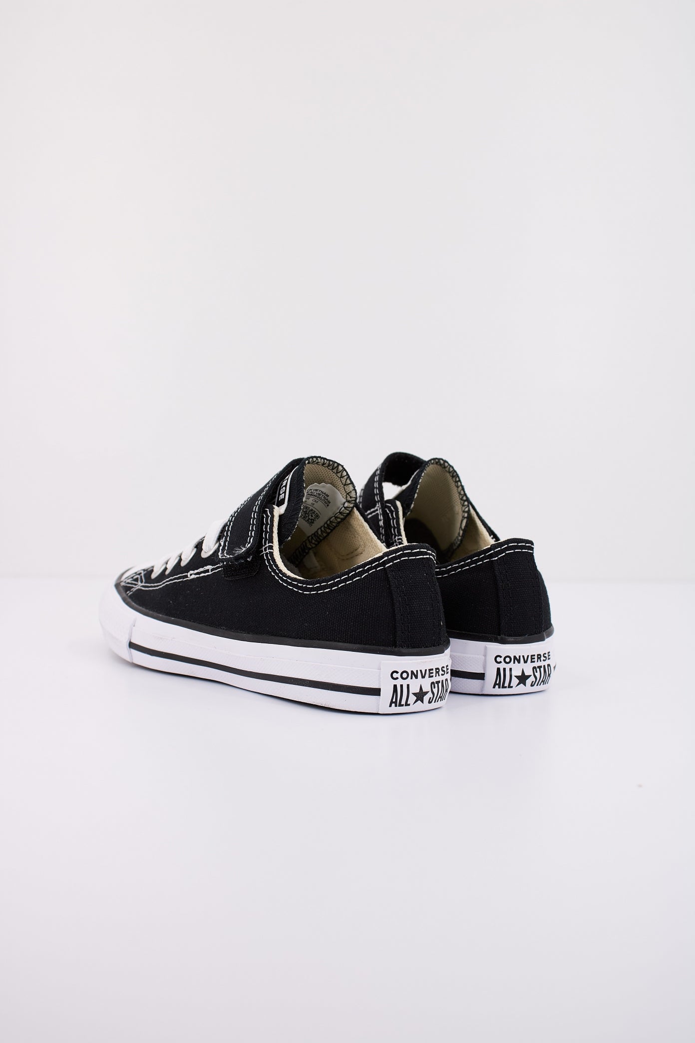 CONVERSE CHUCK TAYLOR ALL STAR MALDEN STREET en color NEGRO (4)