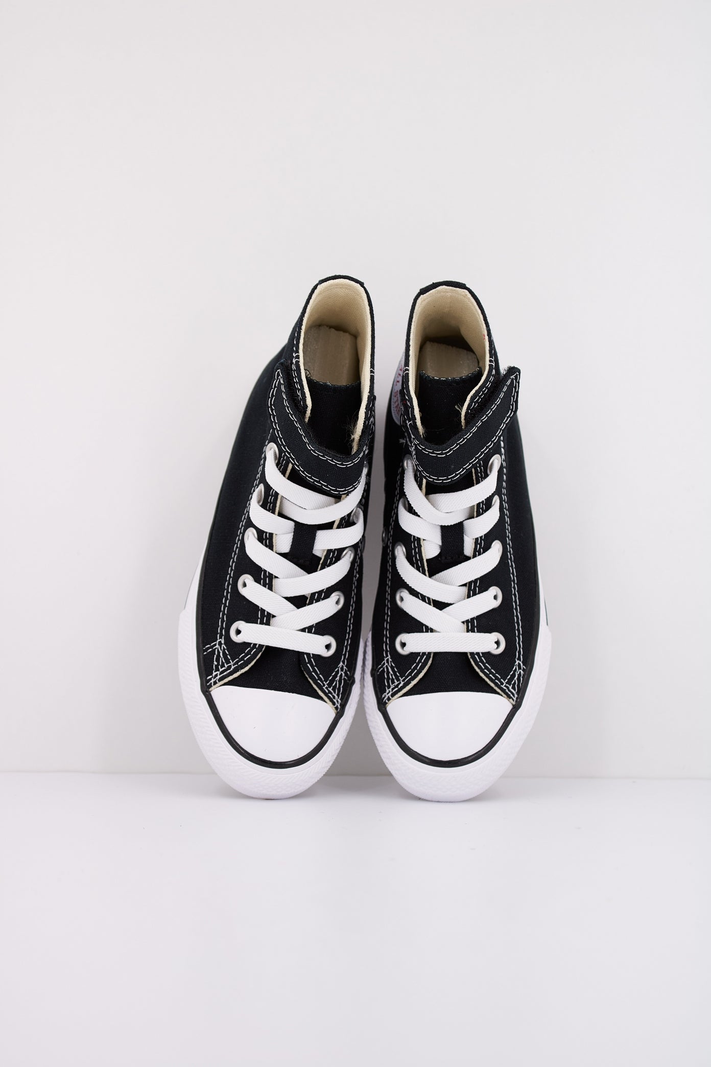 CONVERSE CHUCK TAYLOR ALL STAR V EA en color NEGRO (4)