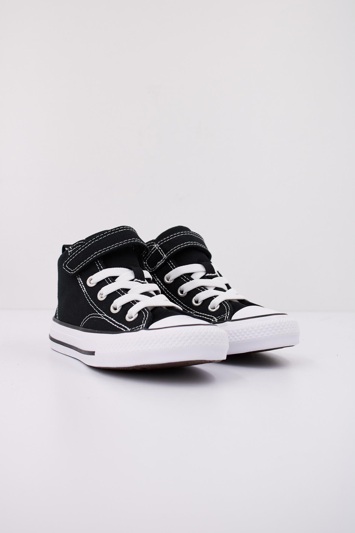 CONVERSE CHUCK TAYLOR ALL STAR MALDE en color NEGRO (2)