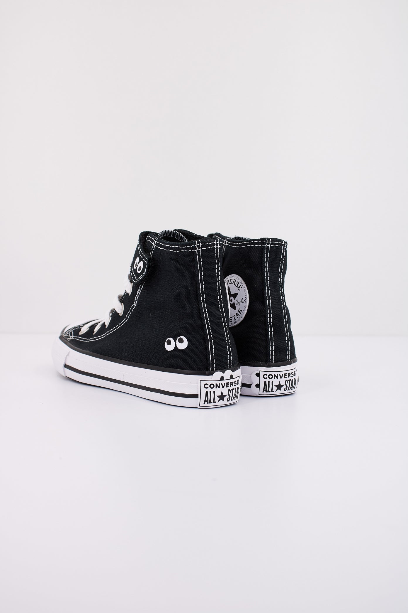 CONVERSE CHUCK TAYLOR ALL STAR EYES en color NEGRO (4)