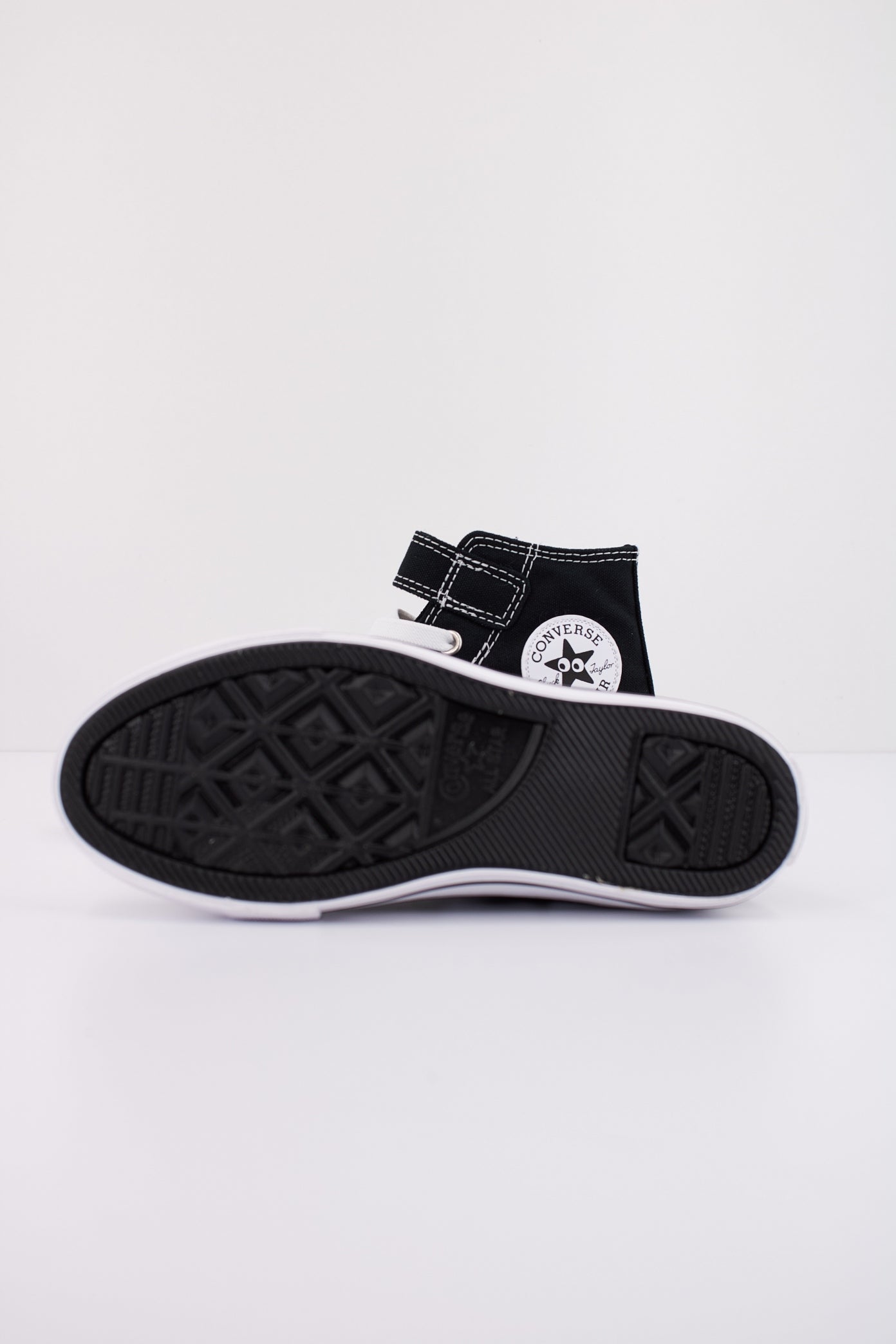 CONVERSE CHUCK TAYLOR ALL STAR EYES en color NEGRO (5)