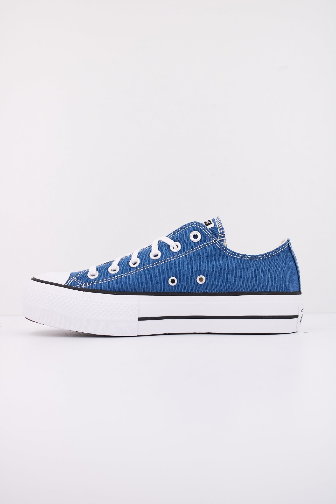 CONVERSE CHUCK TAYLOR ALL STAR LIFT OX en color AZUL (1)