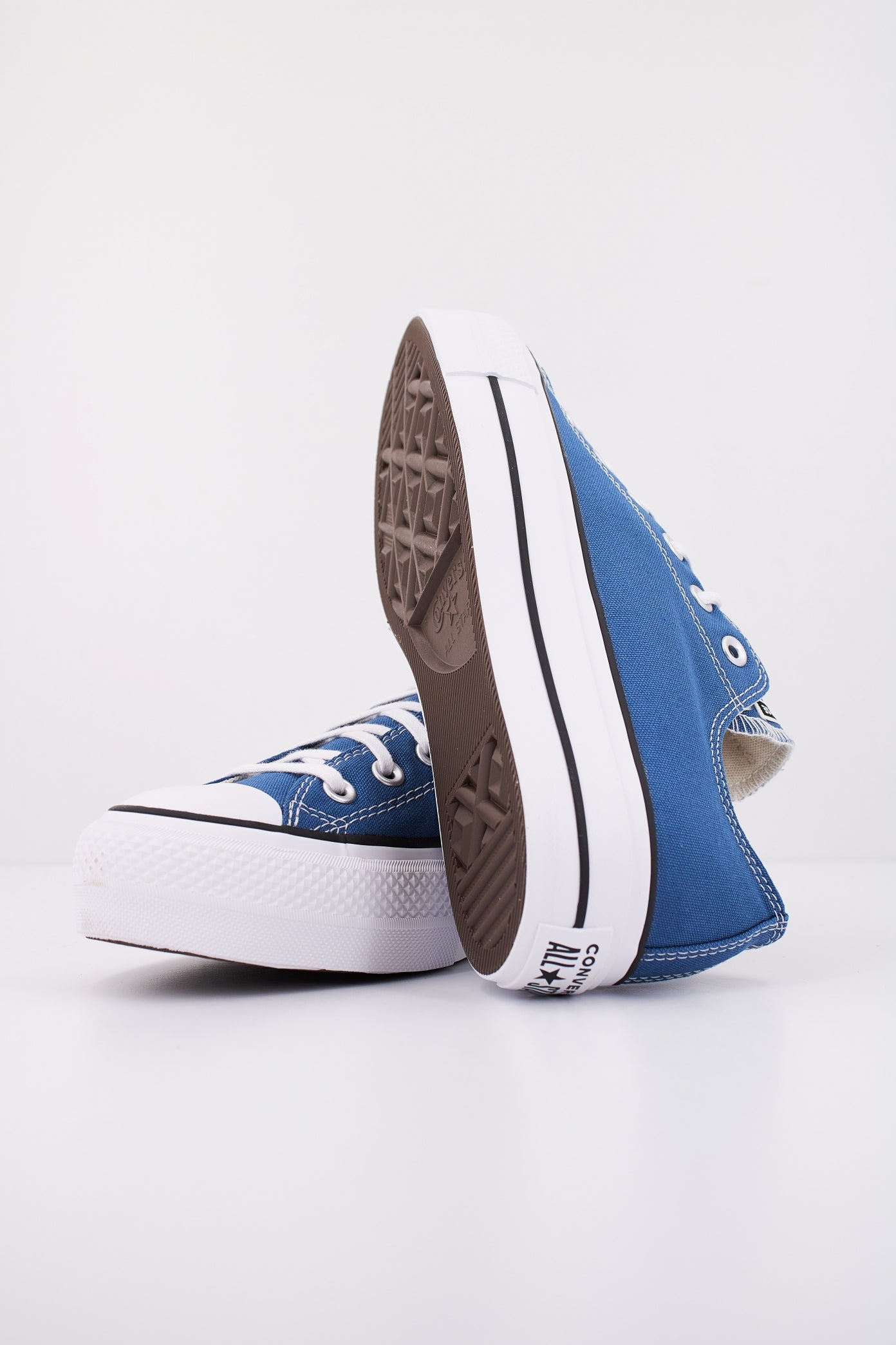 CONVERSE CHUCK TAYLOR ALL STAR LIFT OX en color AZUL (5)