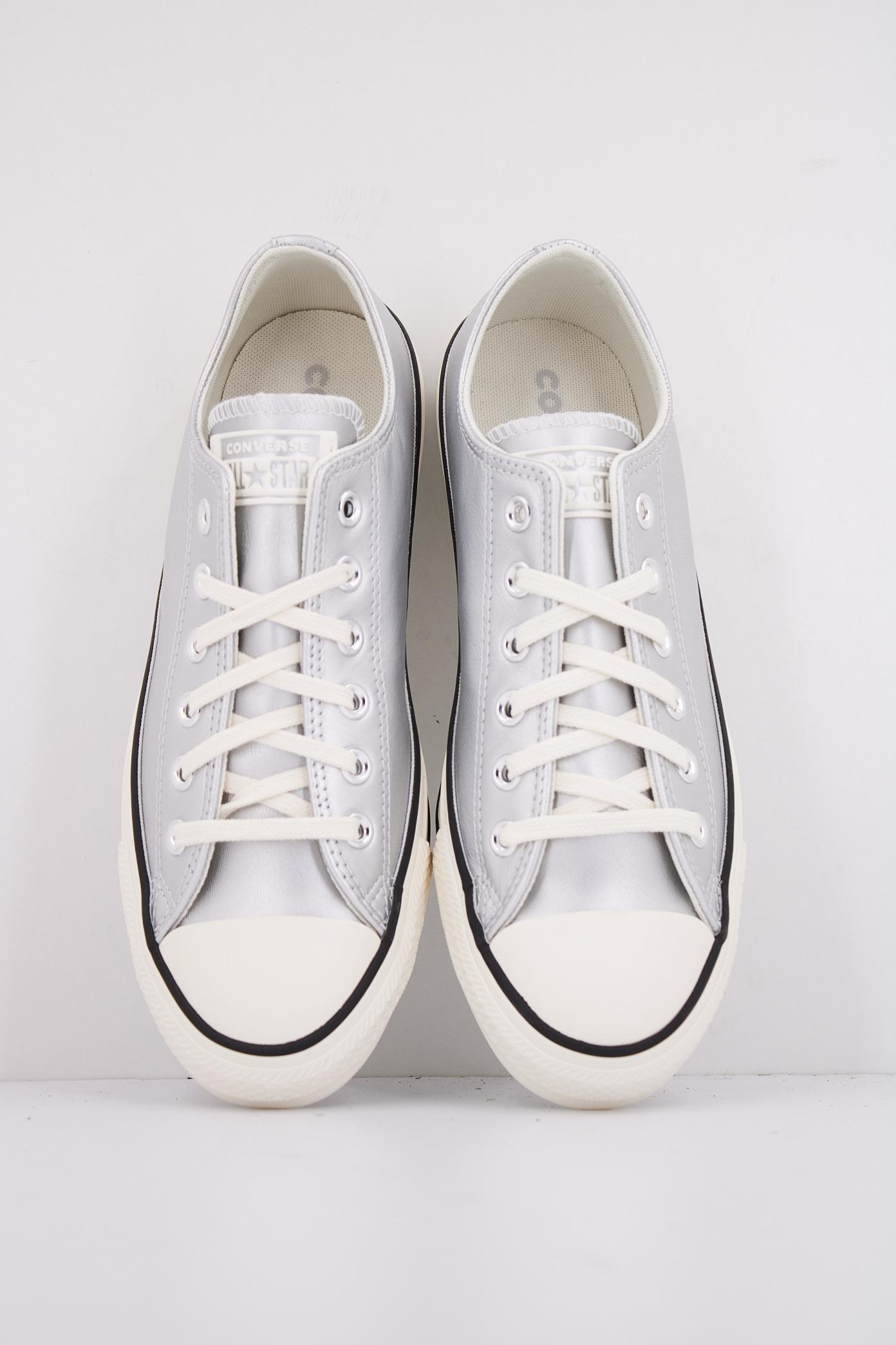 CONVERSE AC en color PLATA (3)