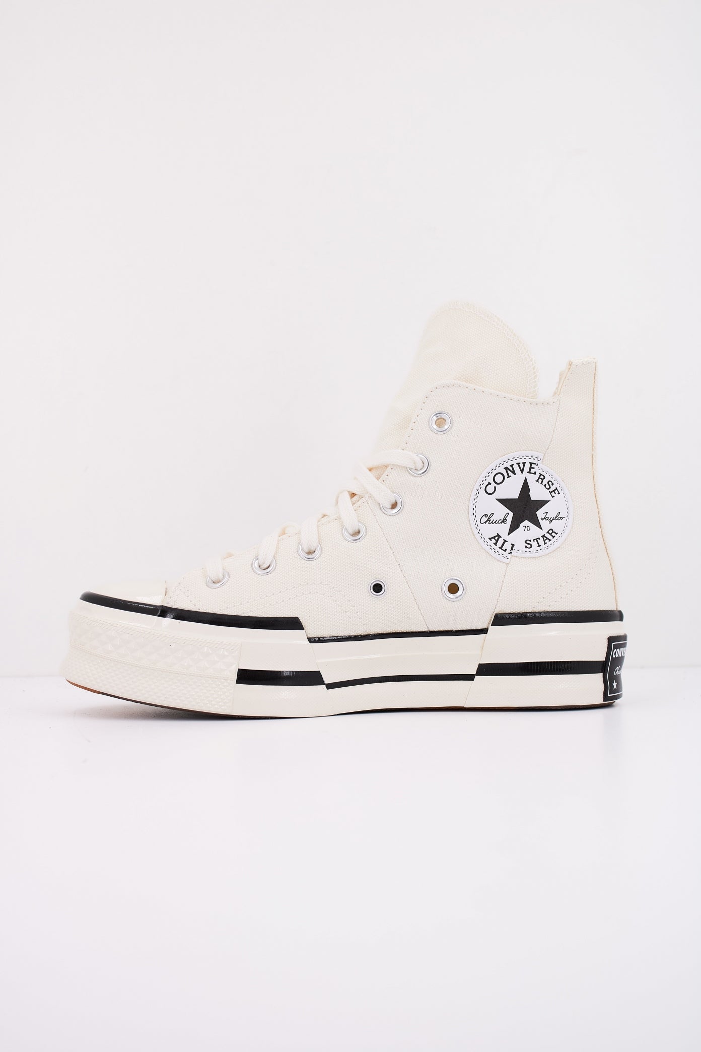 CONVERSE CHUCH PLUS en color BLANCO (1)