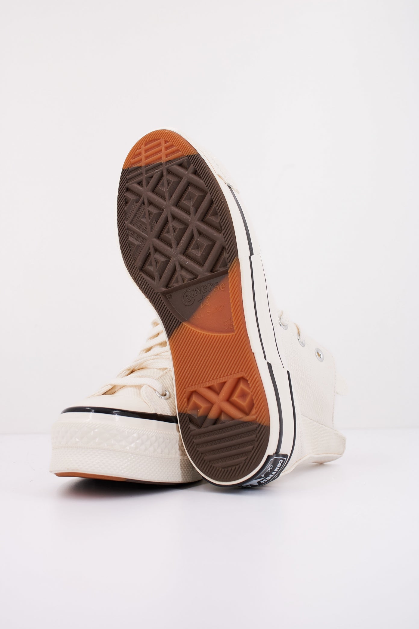 CONVERSE CHUCH PLUS en color BLANCO (5)