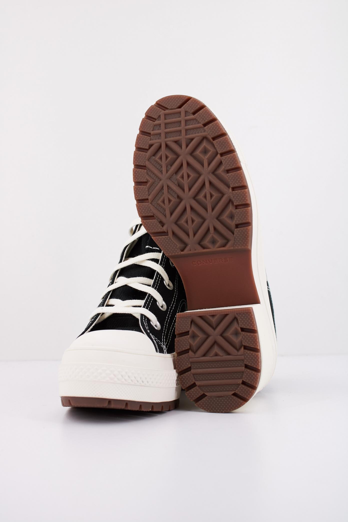 CONVERSE CHUCK DE LUXE HEEL en color NEGRO (5)