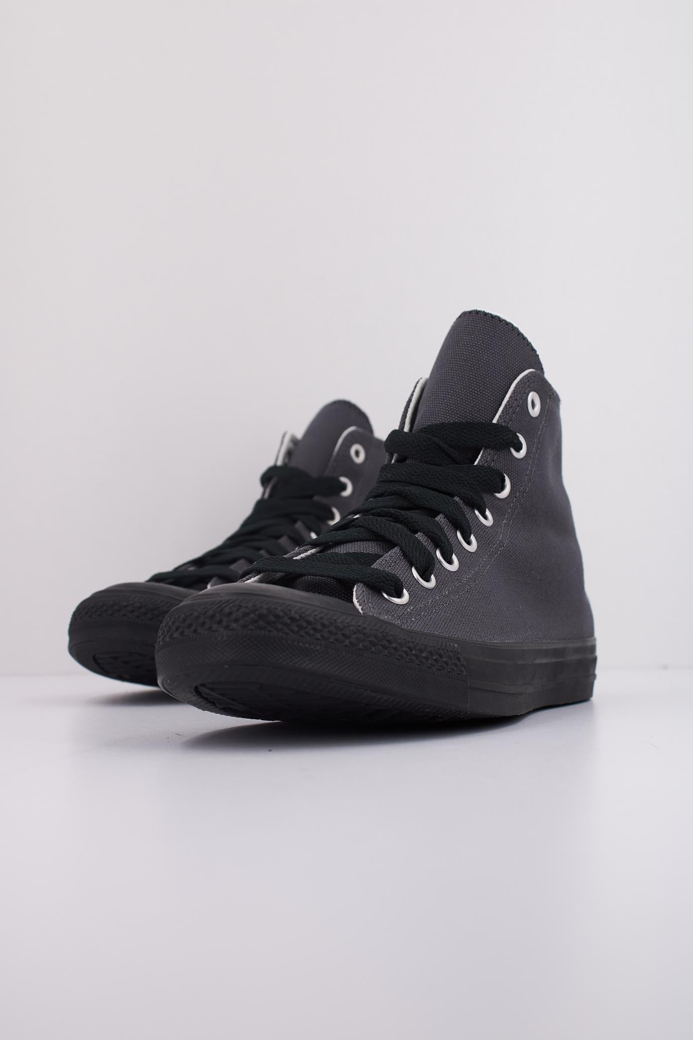 CONVERSE CHUCK TAYLOR ALL STAR HI en color GRIS (2)