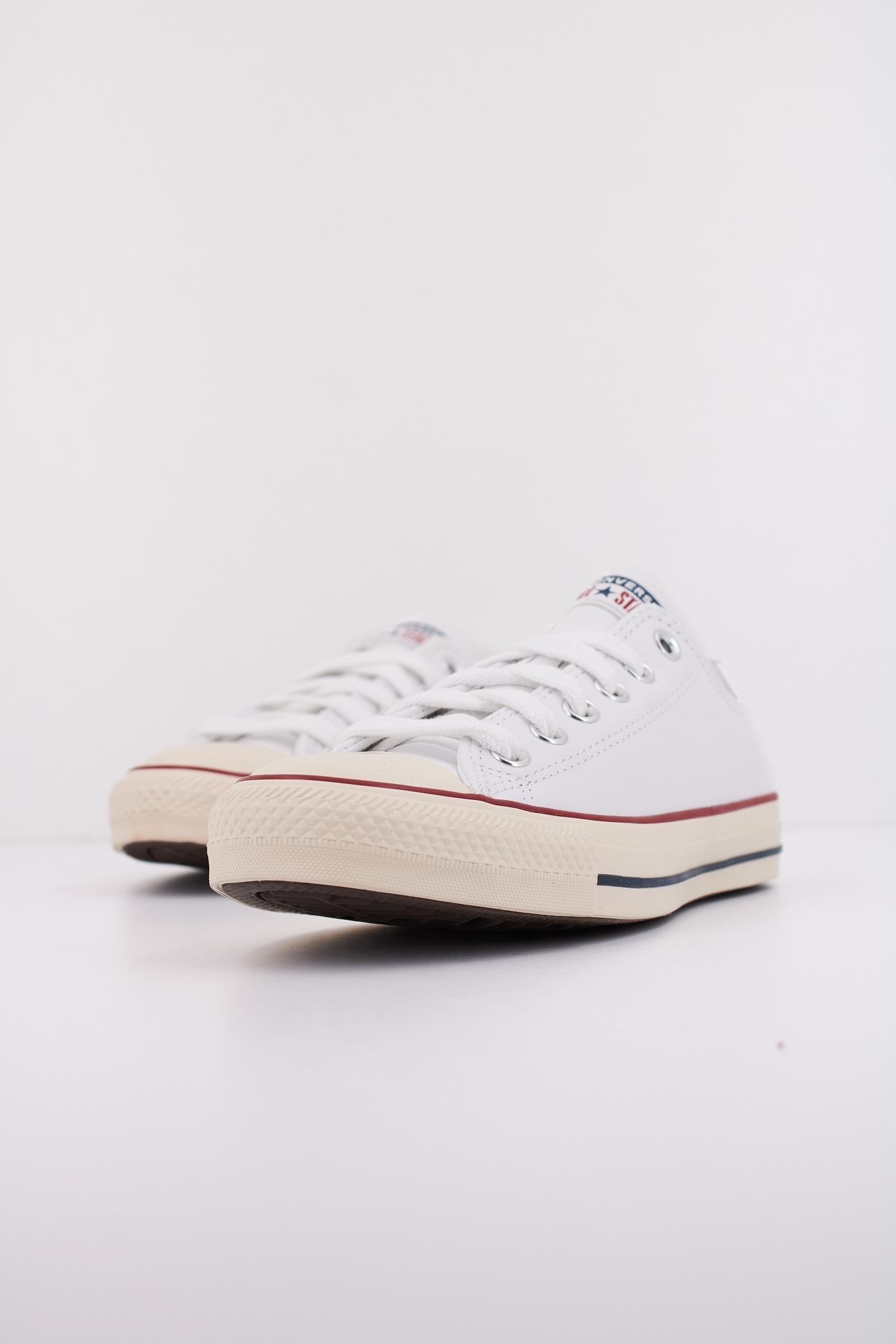 CONVERSE CHUCK TAYLOR ALL STAR en color BLANCO (2)