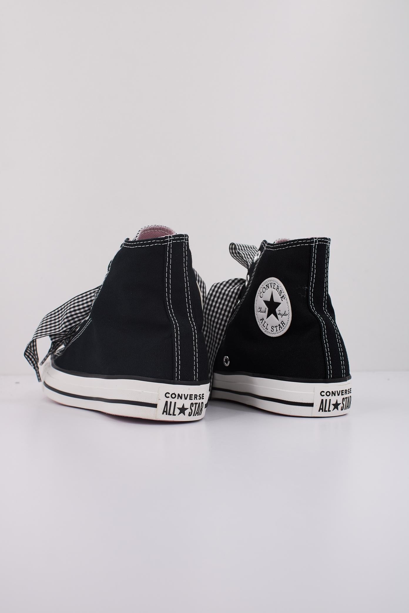 CONVERSE CHUCK TAYLOR ALL STAR en color NEGRO (4)