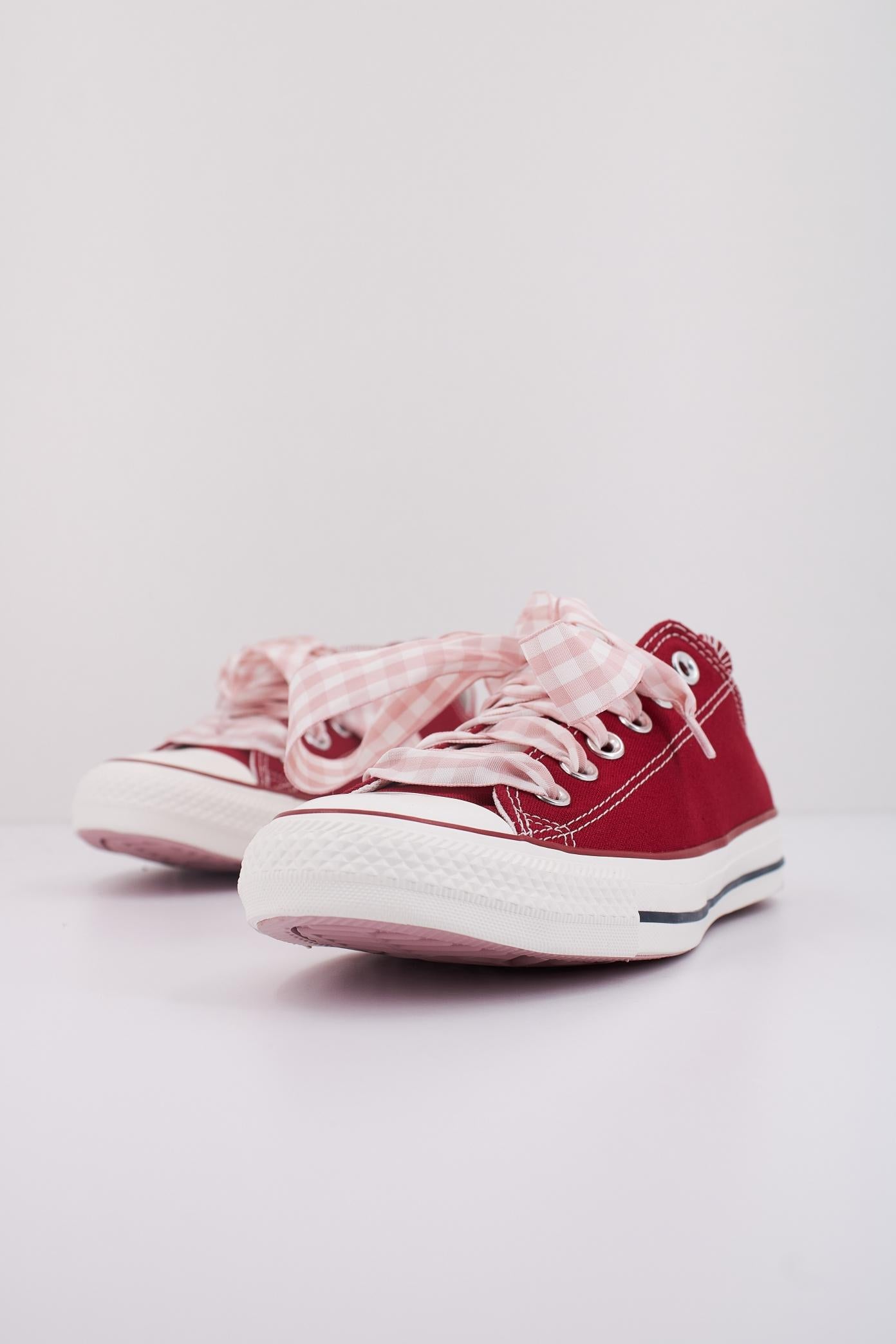 CONVERSE CHUCK TAYLOR ALL STAR en color BURDEOS (2)