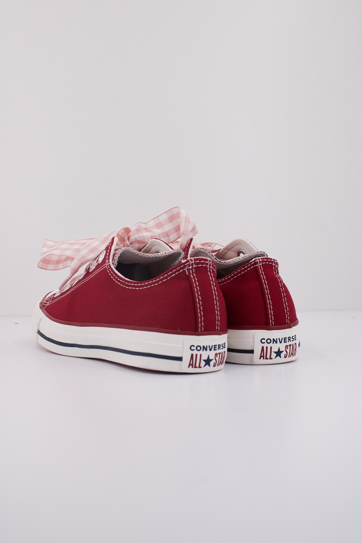 CONVERSE CHUCK TAYLOR ALL STAR en color BURDEOS (4)