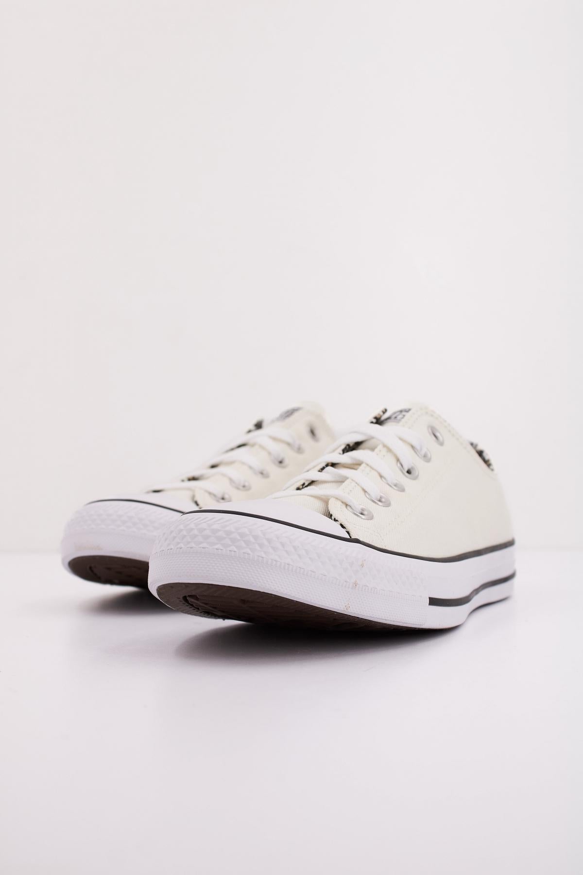 CONVERSE CHUCK TAYLOR ALL STAR en color BLANCO (2)
