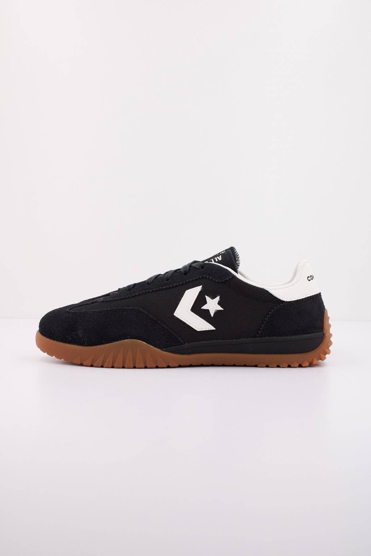 CONVERSE RUN STAR TRAINER en color NEGRO (1)
