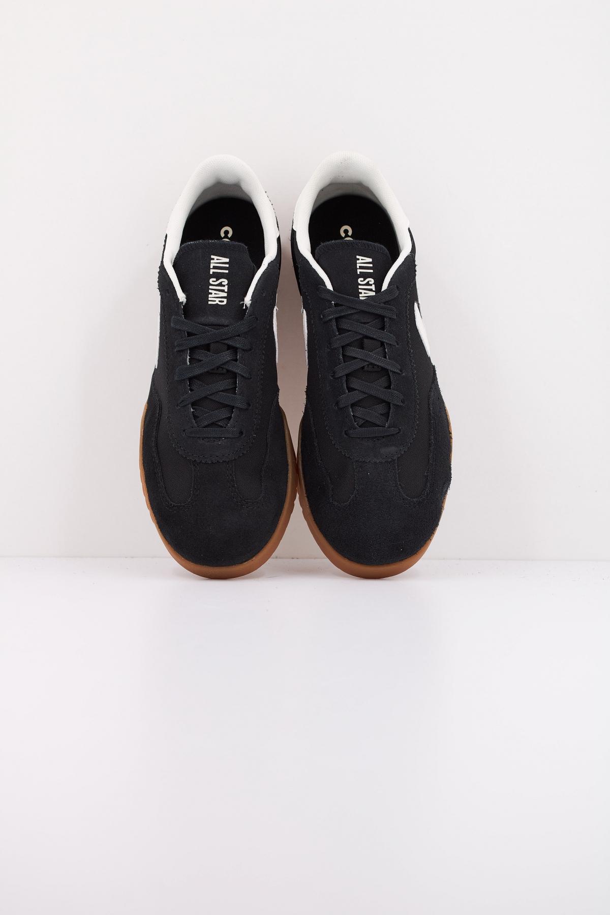 CONVERSE RUN STAR TRAINER en color NEGRO (3)