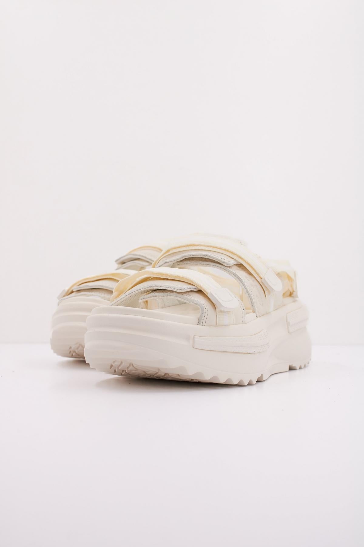CONVERSE RUN STAR UTILITY SANDAL CX en color AMARILLO (2)