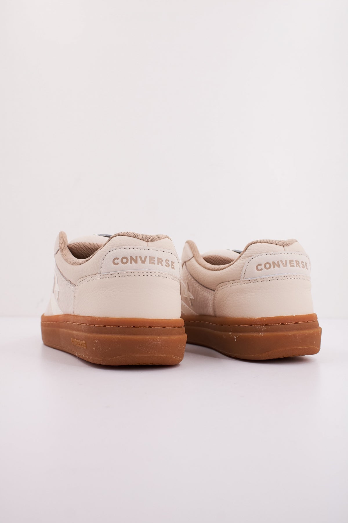 CONVERSE PRO BLAZE CLASSIC OX en color BEIS (4)