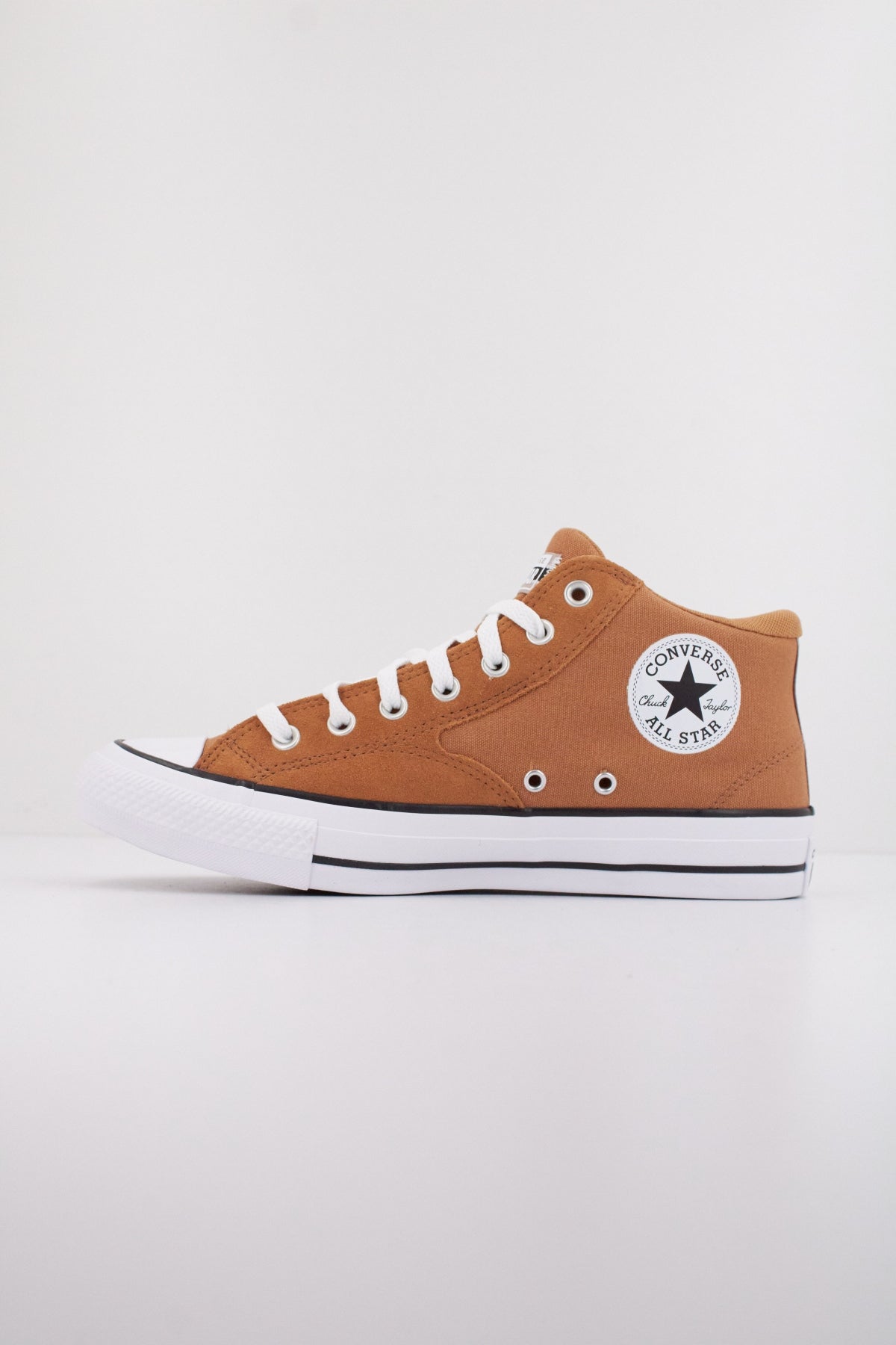 CONVERSE CHUCK TAYLOR ALL STAR MALDEN STREET en color MARRON (1)