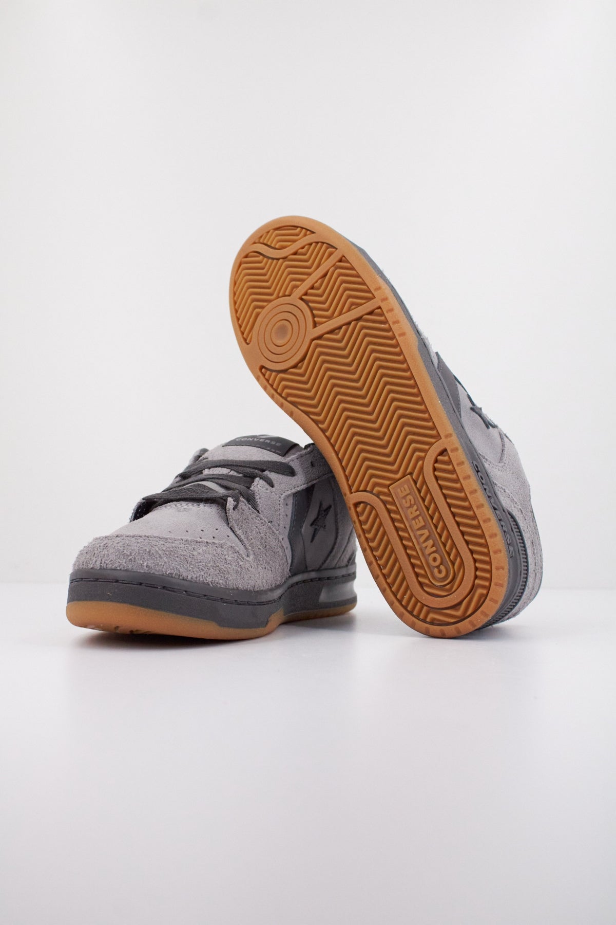 CONVERSE CL SUEDE en color GRIS (5)