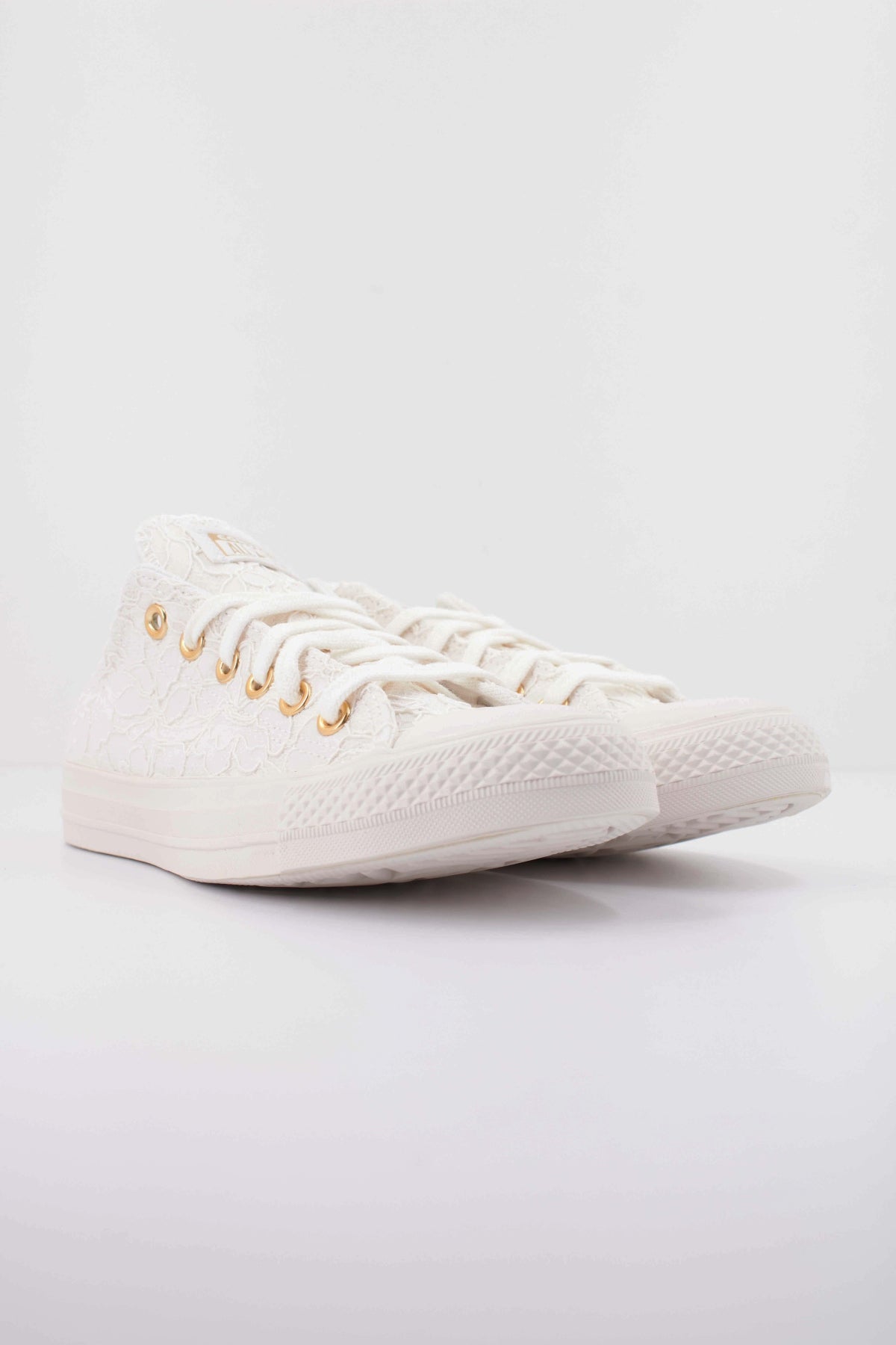 CONVERSE Chuck Taylor All Star Lace Ox en color BLANCO (2)