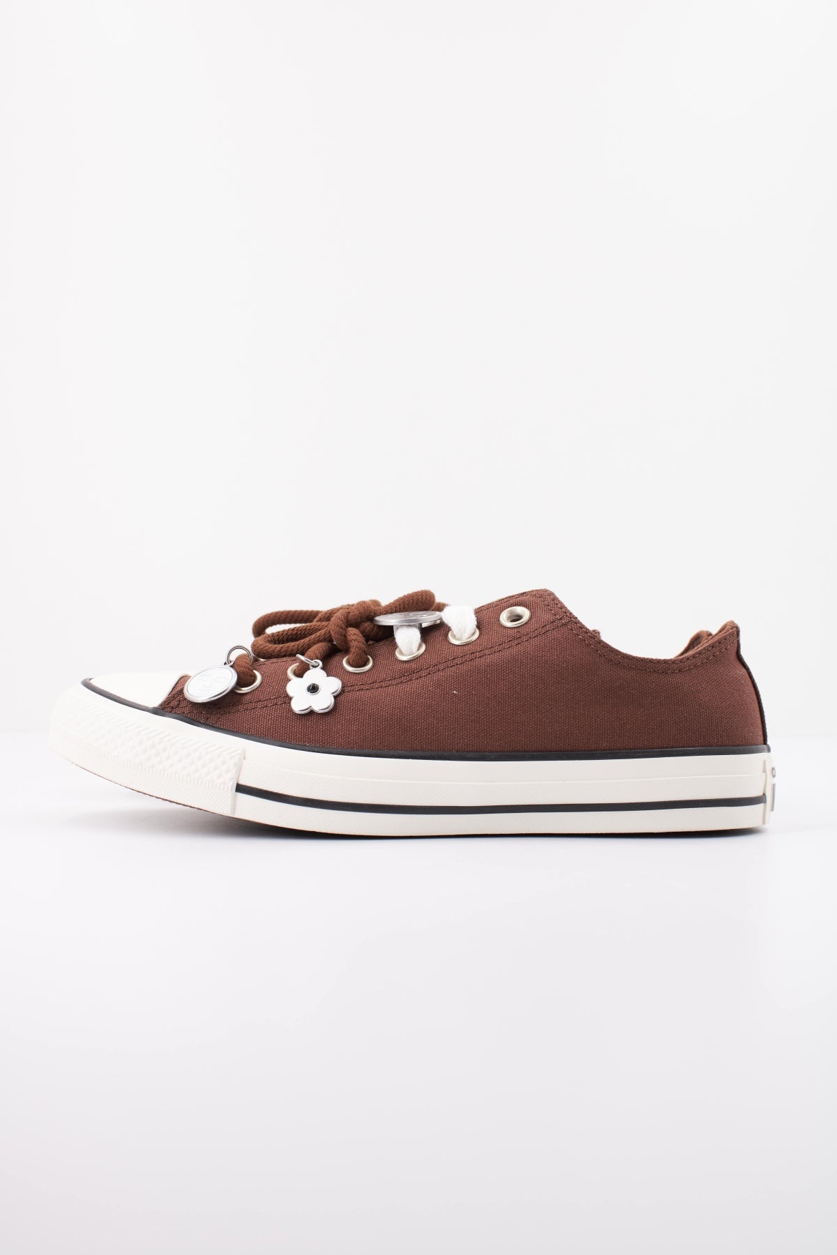 CONVERSE AC en color MARRON (1)