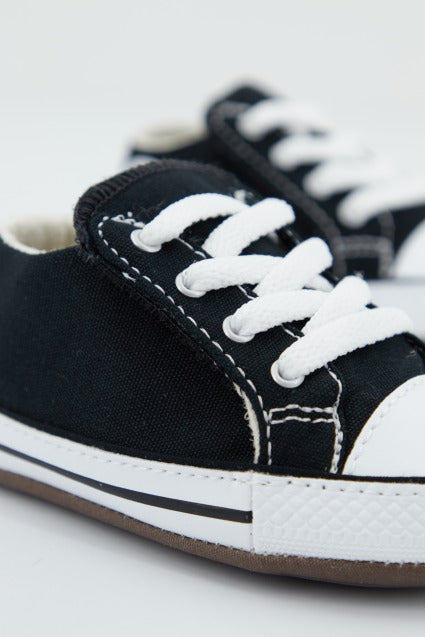 CONVERSE CHUCK TAYLOR ALL STAR CRIBS en color NEGRO (2)